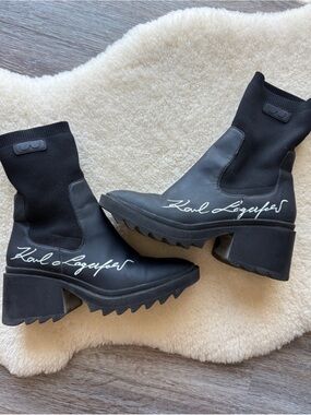 Karl Lagerfeld Caysi Signature Chunky Heel Chelsea Boot F21 8 Grunge Goth